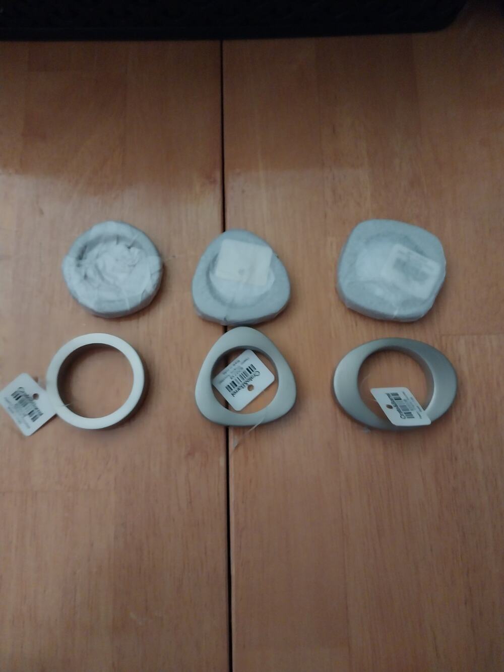 Crate & Barrel Set Of 8 Geometric Silver Napkin Rings